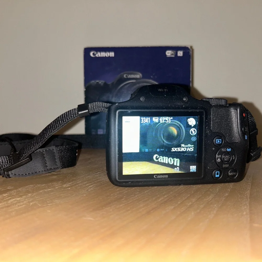 Canon PowerShot SX530 HS WiFi